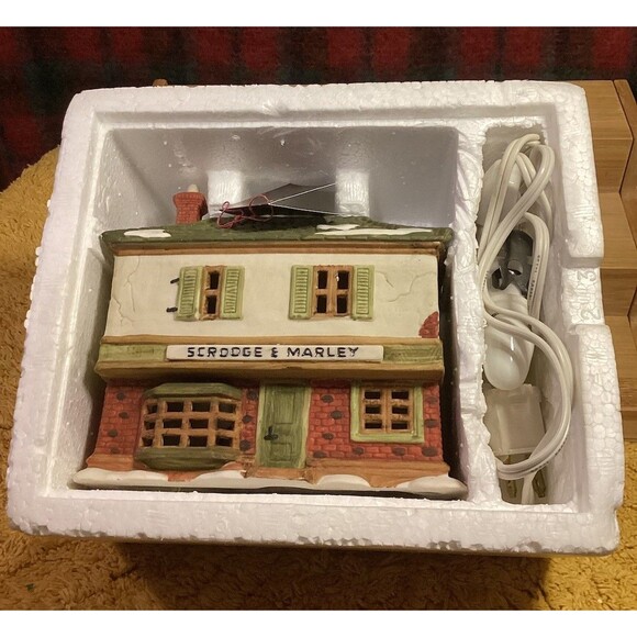 Dept 56 Scrooge & Marley Counting House 1986 Dickens Village Series Heritage - Picture 3 of 16